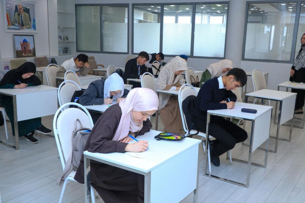 НҰР-МҮБАРАК ЕГИПЕТ ИСЛАМ МӘДЕНИЕТІ УНИВЕРСИТЕТІНДЕ АРАБ ТІЛІНЕН ОЛИМПИАДА БАСТАУ АЛДЫ